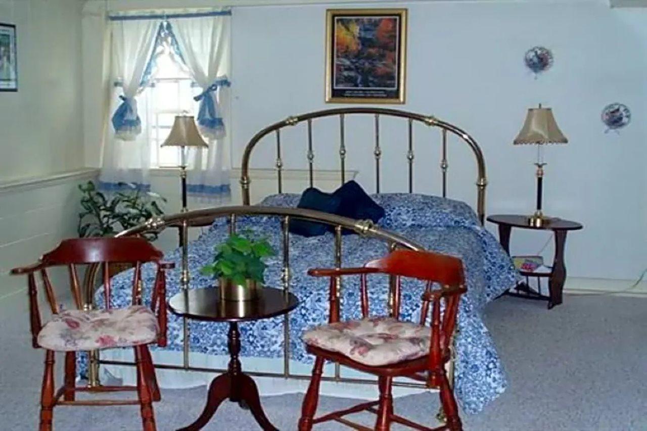 1768 Country Inn North Conway Room photo